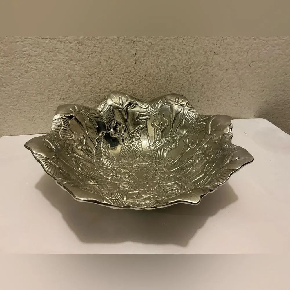 Arthur Court Easter Aluminum 12" Salad Serving Bowl Sleeping Bunnies Lilies